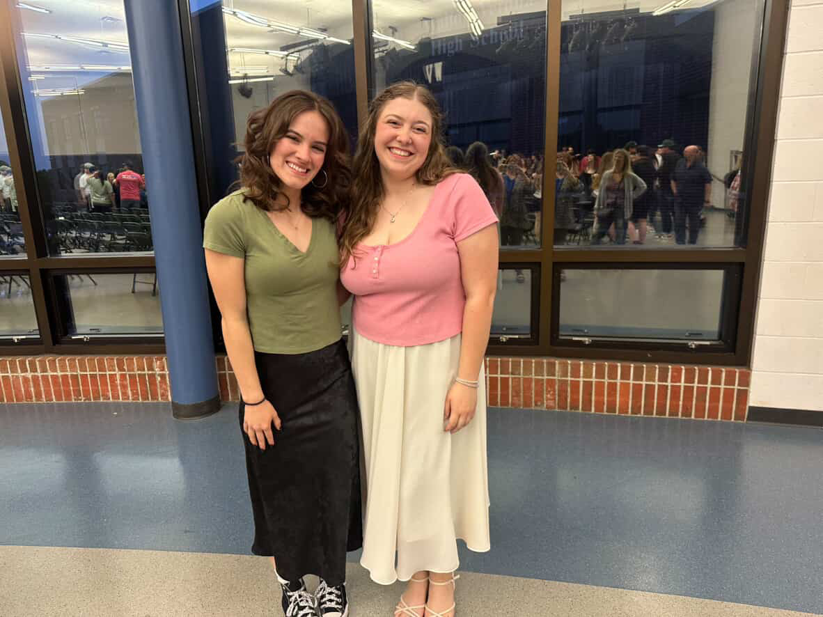 Olivia Hedges and Emma Wolfe performed Wicked song, "For Good."